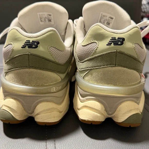 New Balance 9060s - Picture 5 of 6